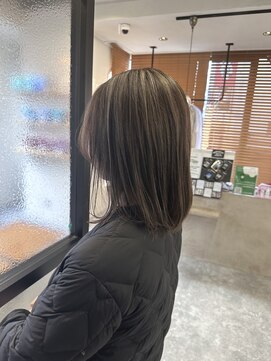 トリニティ 本厚木(trinity) コントラストハイライトグレージュミディ本厚木