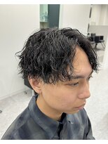 ブライト(BRIGHT)&nbsp;センターパート　ツイストスパイラルパーマ