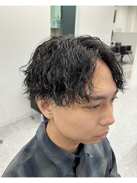 ブライト(BRIGHT) センターパート ツイストスパイラルパーマ