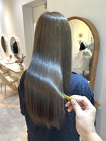 アンド ラ ブランシュ(&.La Blanche)&nbsp;レイヤーカット/オリーブベージュ/夏のヘアアレンジ/髪質改善