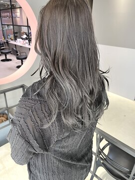 イル(il) グレーベージュ