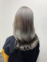セブンルックスクレオ(7LOOKS creo) ホワイトシルバー