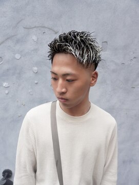 メンズグルーミングナンバーナイン(MEN'S GROOMING NUMBER NINE) ホワイトメッシ/フェードカット/ツイストスパイラル