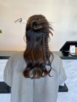 メデル(mederu)&nbsp;ハーフアップカチモリヘアアレンジヘアセット成人式結婚式ヘア