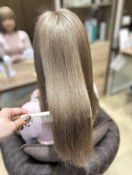 アヤナ バイ アヤラ(ayana by ayala) 【RENA】寒色ベージュ／浦安／新浦安／南行徳