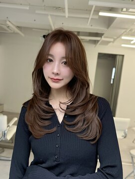 アマトウキョウスマートサロン(AMA TOKYO×Smart Salon) バタフライレイヤー　顔まわり　サイドバング　ブリーチなし