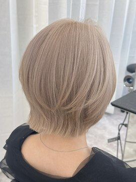 エトワール(ETOILE) ホワイトミルクティー/ブリーチ/ハイトーン/レイヤーボブ