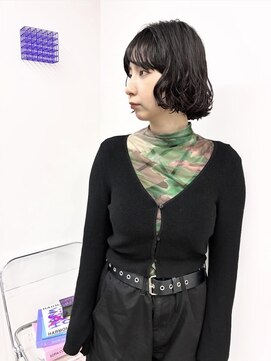 イラカ(elaka) 黒髪×パーマボブ