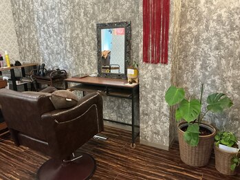 オハイアリイ(Ohai Alii)の写真/マンツーマン施術で、あなたの髪の悩みに寄り添います＊お子様連れでも安心の空間をご提供します。