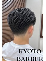 バーバーショップテト(barber shop tete)&nbsp;テーパーフェード/センターパート/フェザーパーマ