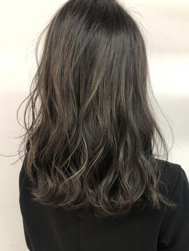 キューズ クラブ(cuz KLUB) 【cuzKLUB】コントラストハイライト×グレージュ