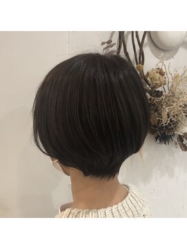 マド ヘア(mado hair) 透けカラーとやわらかショート