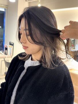 テトラ バイ ネオリーブ 横浜西口店(tetra by neolive) インナーカラー ミルクティーベージュ ブリーチ 横浜