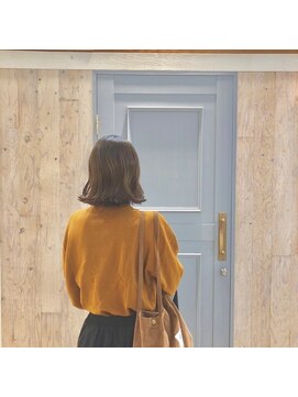 ルッソ チアロ(Lusso chiaro) くすみベージュ/30代40代50代