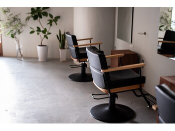 イリ(ili)の写真/非日常なリラックスできる空間で、頭皮まできれいに！”ILi”のヘッドスパで日々の疲れを癒して美髪に....*