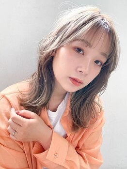 スリーユニークヘアー(3uniQ hair)の写真/髪質改善×デザインカラーが◎潤いたっぷりの艶髪で、見た目もより若々しく♪お悩みなどもご相談下さい！