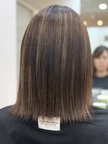 フルブルーム 東林間(fullbloom)&nbsp;ミディアムレイヤー白髪ぼかしハイライトカラーケアブリーチ