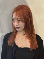 ヘルベチカ・ヘア(Helvetica hair)&nbsp;レイヤーカット/ロングレイヤー/オレンジカラー/ブリーチカラー