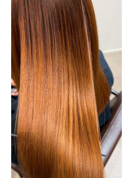 トルペヘアデザイン(Tolpe hair design)の写真/手ぐしがすっと通る軽やかさ。つるりんちょ。SYSTEMで朝のスタイリングが楽になる体験を◎