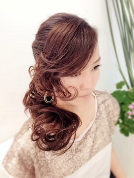 ハグ ニシコヤマ アトリエ(hug nishikoyama atelier) パーティー、デート、結婚式、女子会等のセット、アレンジに☆