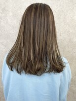 サンク 原宿 表参道(cinq)&nbsp;ミルクティーベージュハイライトカラーグレージュケアブリーチ