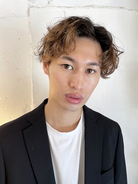 カゼ ダイカンヤマ Kaze DAIKANYAMA バレイヤージュショートボブ