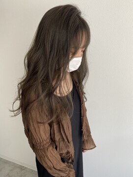 パトゥ 烏丸(patou) アディクシーカラー　オリーブアッシュカラー【岡田優里】