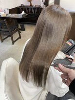 ムーブ(Moob)&nbsp;艶感抜群透明感グレージュカラー♪【別府】