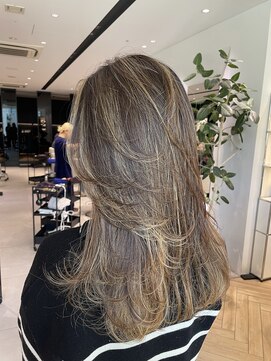 ステア ケース(stair case) 【NATASHA】ロング中盛りレイヤー