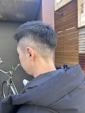 ナループロアオハナ(Nalu pu loa ohana) フェードカット/刈り上げ男子/刈り上げ倶楽部/スキンフェード