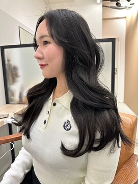 ネモネ バイ ミリー 梅田茶屋町(nemone by milly) 美髪アッシュブラック大人可愛い韓国巻き髪スタイル【梅田】