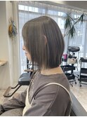 オリーブベージュ