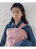 シス(sisu)&nbsp;ウェーブヘア