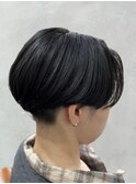 ツーブロック＆刈り上げ女子♪黒髪ハンサムショート