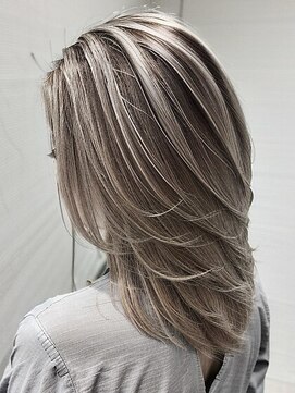 エノア 青山(ENORE) ハイライト/バレイヤージュ/グラデーションカラー/ダブルカラー