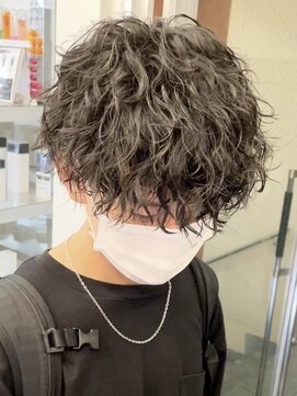 フィフス 天神大名(fifth) 天神大名メンズパーマツイストスパイラルパーマ波巻きパーマ強め