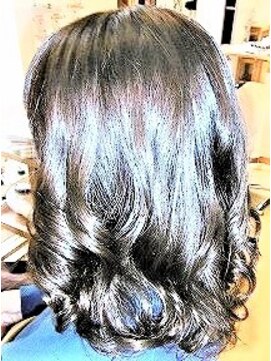 デザインヘアー ピアジェ 橿原店(DESIGN HAIR PIAGET) ☆KIRARA人気のミデイ艶々スタイル☆