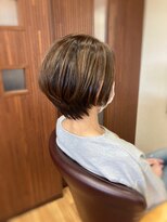 美容室テク アート バイ シック ショートヘア