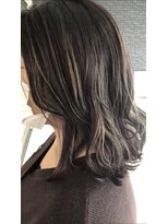 アルム(hair salon Alum)&nbsp;『ふんわりミディ　透明感アッシュ　暗髪さんでもOK☆インナー』