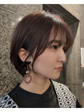 ウィルゴ(VIRGO) 大人かわいい小顔ショートボブ☆透明感あるラベージュ