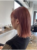 ピンクベージュ切りっぱなしボブ