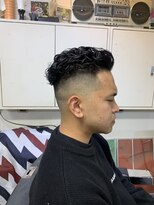 メリケンバーバーショップ フクオカ(MERICAN BARBERSHOP FUK)&nbsp;ハイライトマッシュパーマウルフアッシュブラック