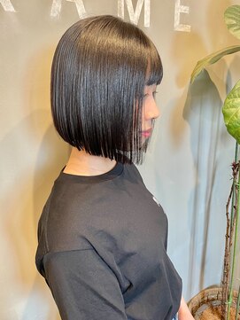 フレーム なんば店(FRAME) ●黒髪×タッセルボブ