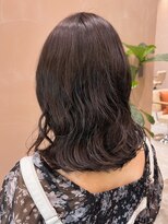 ガーデンヨコハマエスト(GARDEN YOKOHAMA est)&nbsp;ミディアム　ウェーブパーマ　グレージュ　こなれミディ