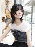 アッシュブラック/レイヤーカット/ミディアムウルフ/本牧
