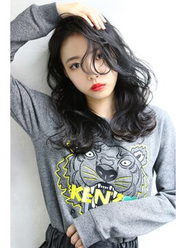 マルフェ 天王寺(marfe) 【marfe】黒髪＿アッシュブラック＿ウェーブミディアム
