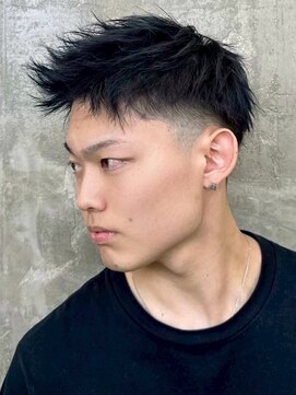 キング 楠葉店(K!ng) フェザーショートアップバングセンターパートメンズハイライト