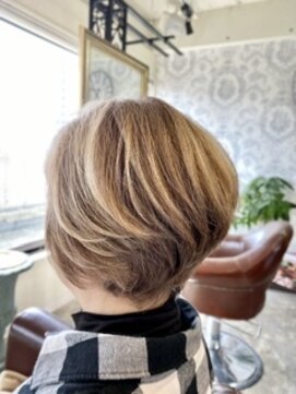 ヘアー ラウンジ アート(HAIR LOUNGE ART) 前下がりグラデーション　ART東中野