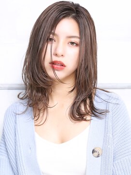 トロン(tronc) 大人可愛い２０代３０代４０代小顔　セクシーミディ E1