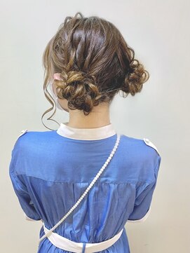 ディア(.eer) ミディアムツインお団子 // ふわふわ × お団子 × ツインテール